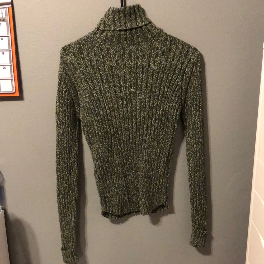 Long sleeve turtle neck